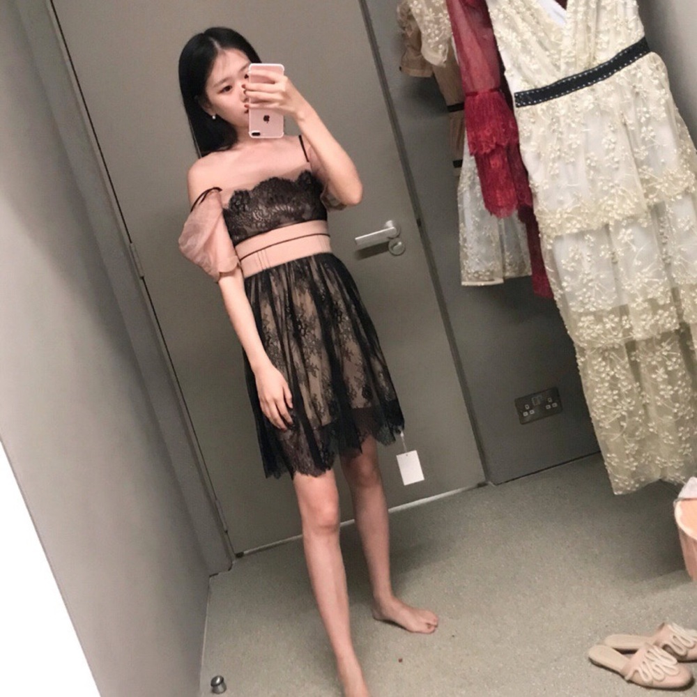 Self-protrait mini lace dress Size UK8US4